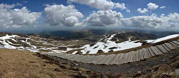 Les Monts du Cantal en Auvergne, vue depuis le Plomb du Cantal