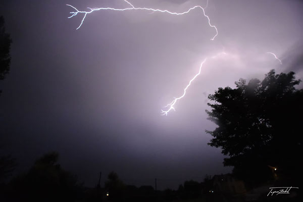 photographie d'orages  la nuit