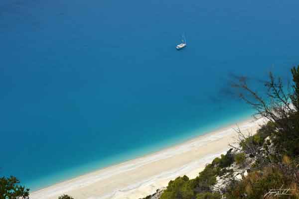 ile de leucade dans le Péloponnèse en grèce