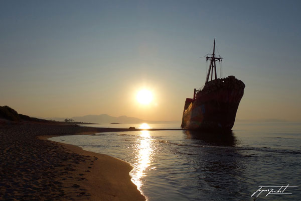 plage de gythio dans le Péloponnèse en grèce