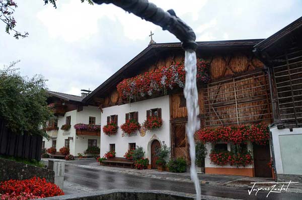 photos de l'Autriche, chalet fleuri