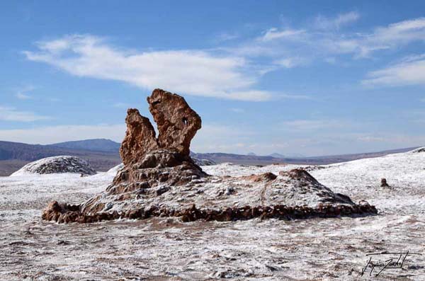 the valley de la luna in the atacama desert