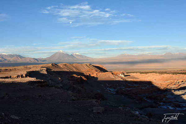 Photo of Chile, In the evening in the valle de la muerte, in the background the volcano Licancabur, 5917 m. Region of san pedro de atacama
