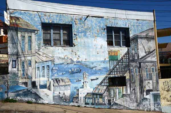 Photo of Chile, wall painting in Valparaiso