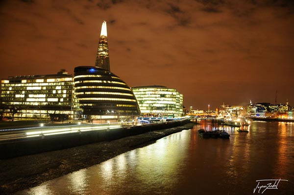 londres by night, l'hôtel de ville et le Shard