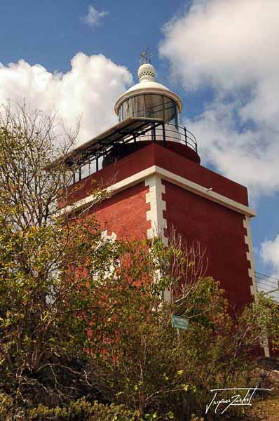 la presqu'ile de la caravelle en martinique, le phare