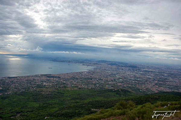 Vue de Naples depuis le sommet du Vésuve