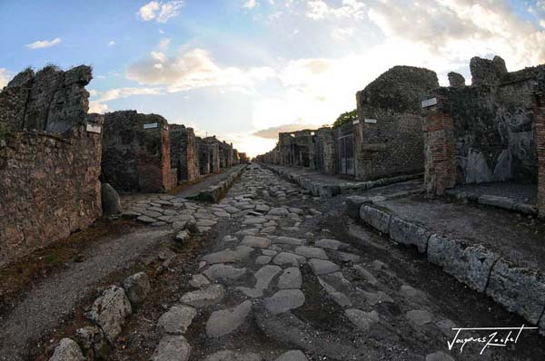 The streets of Pompeii, ancient Roman city