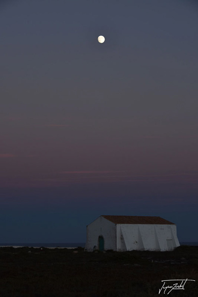 le soir a l'algarve, cap saint vincent au portugal