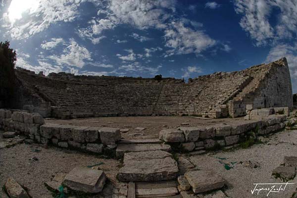 théatre antique Grec à Ségestre en Sicile