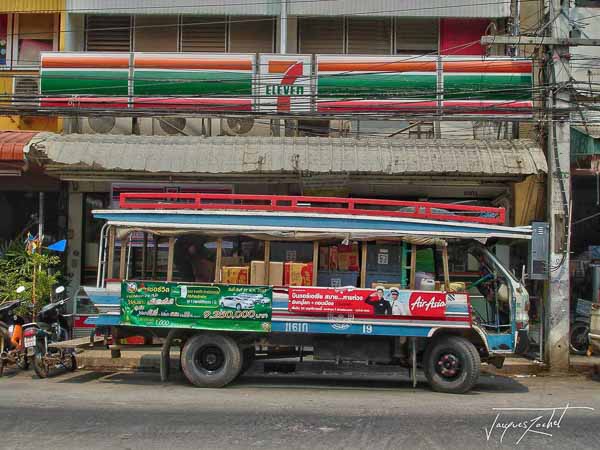 voyage en thailande, transport en commun à si satchanalai